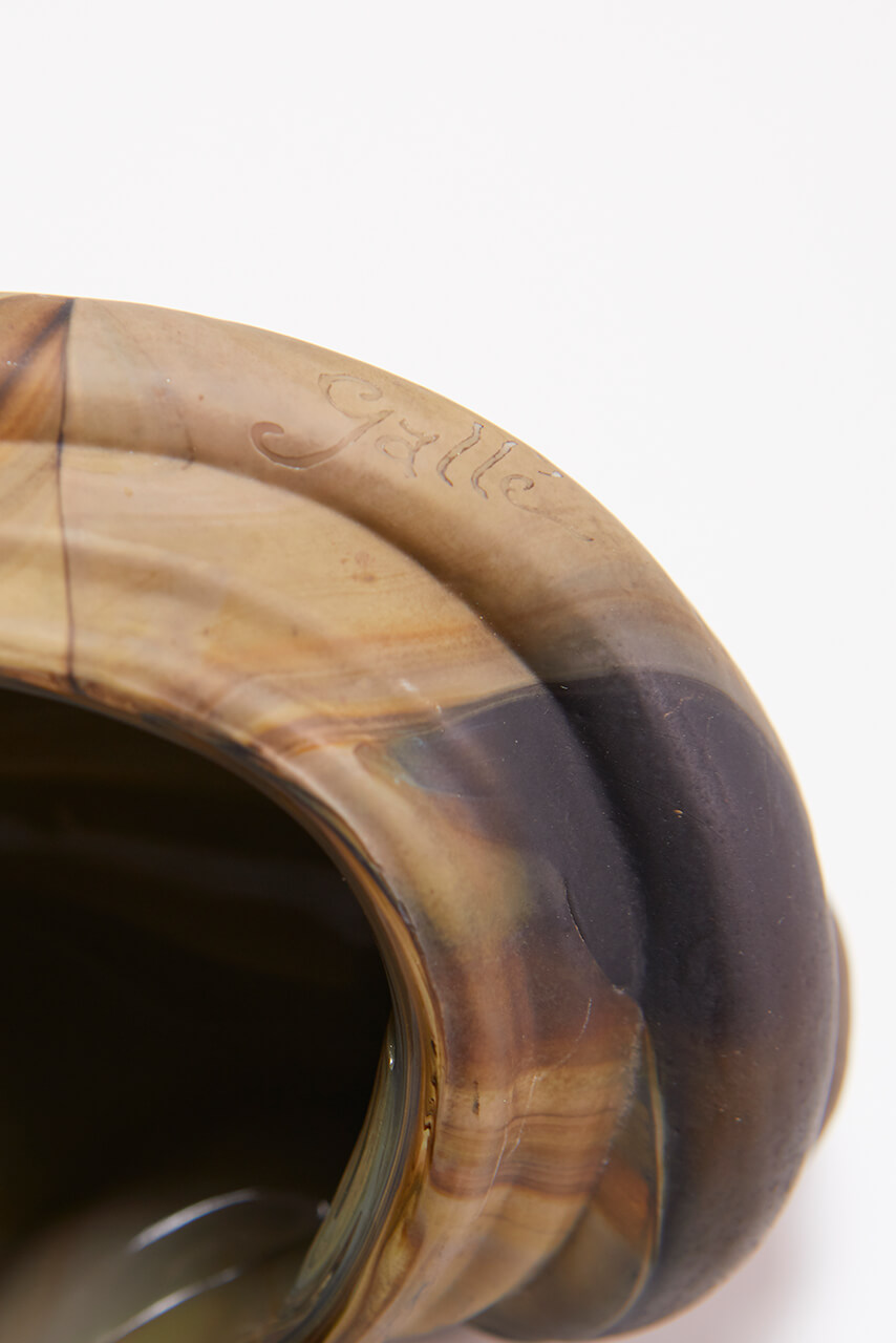 エミール・ガレ　貝形小物入れ（ヴィド＝ポッシュ）